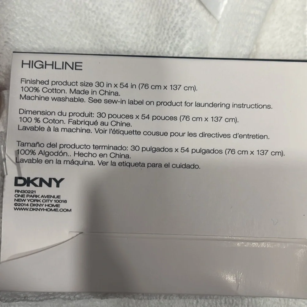 DKNY- Bath towel
